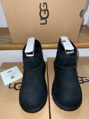 UGG Mini Boot in Black Suede Brand New